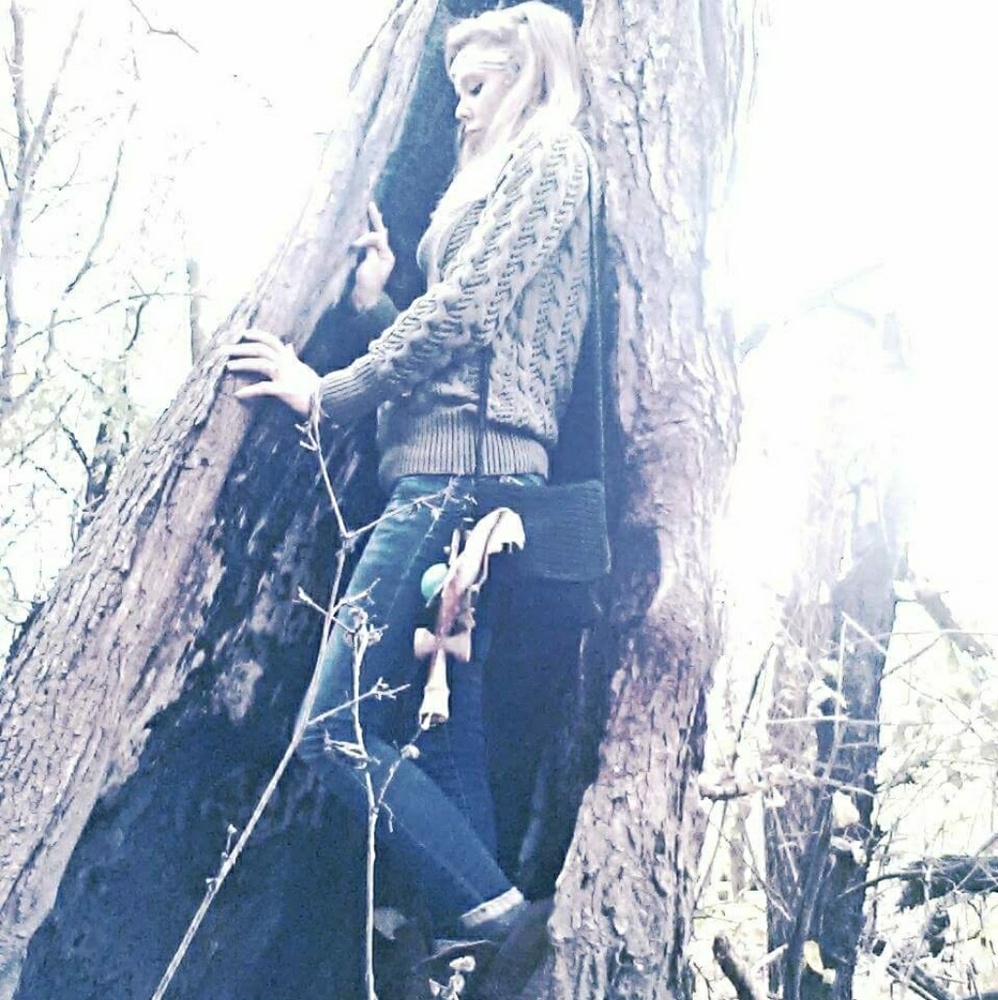 Meet your Posher, Angellya